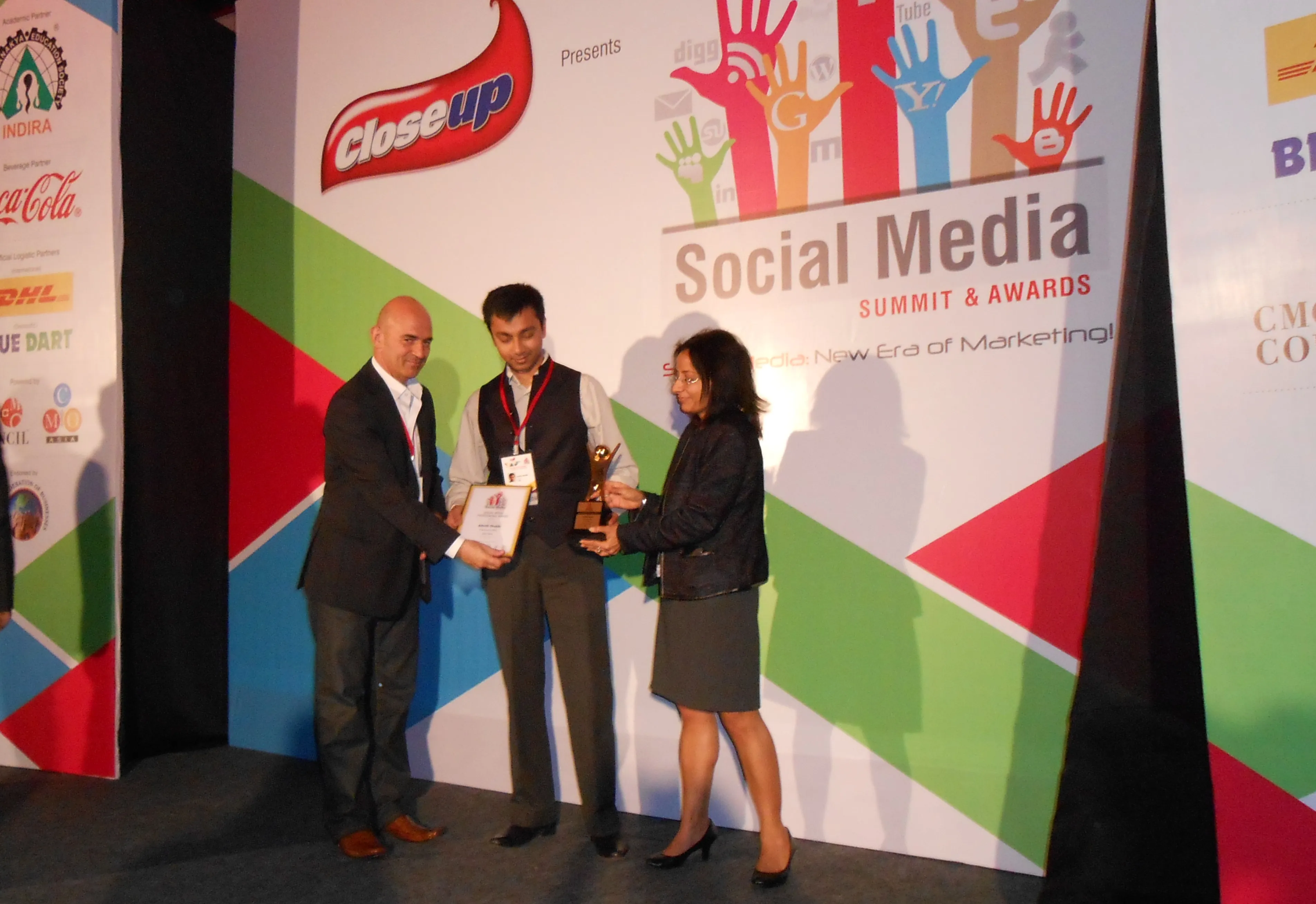 Adhvith Dhuddu CEO of AliveNow receives the Social Media Professional award