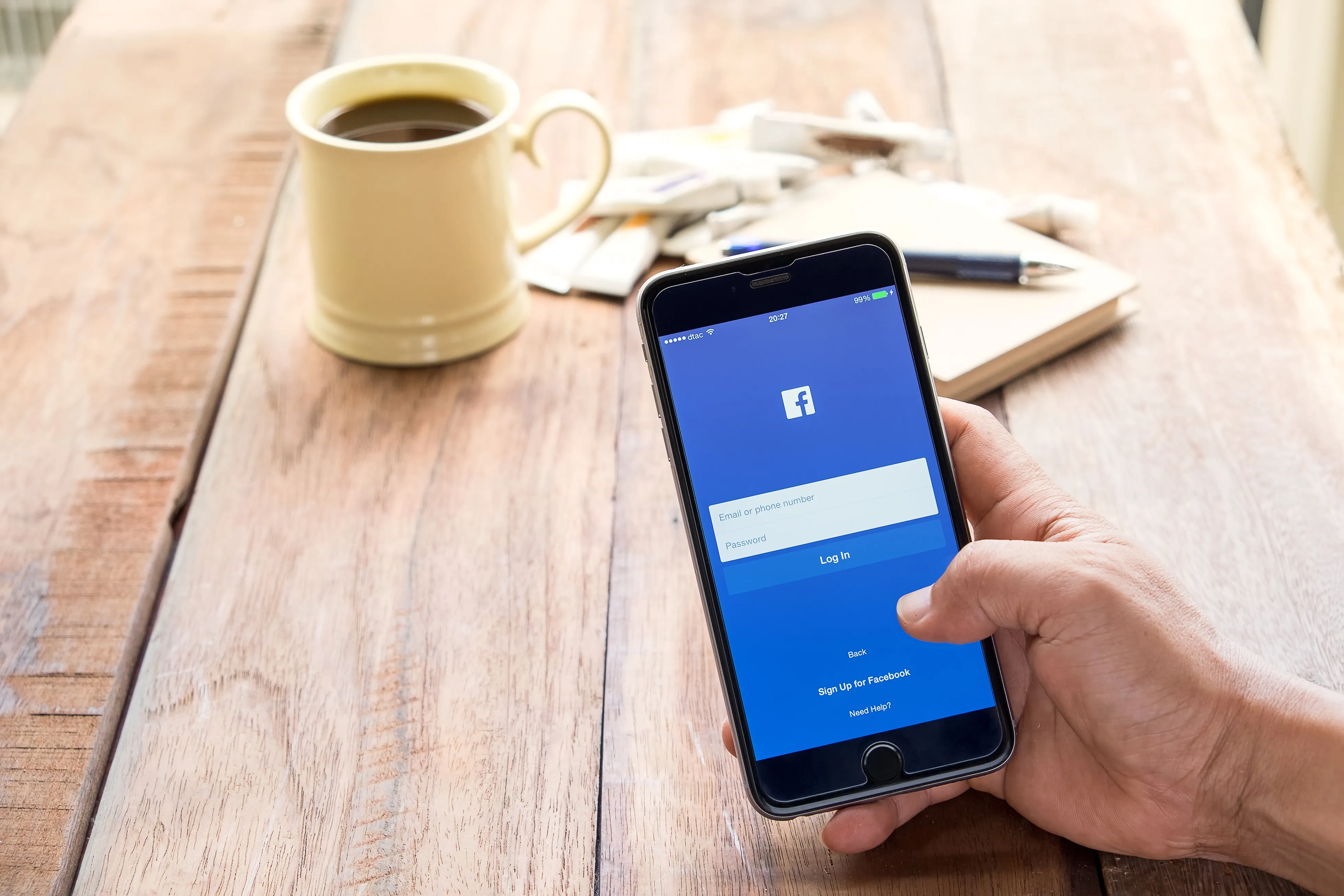 Usuarios de Facebook se están cansando de visitar esta red social